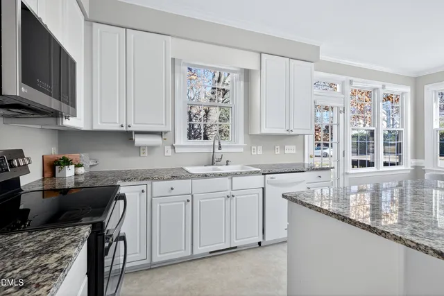 $475,000 | 4113 Winding Oak Way, Apex, NC 27539