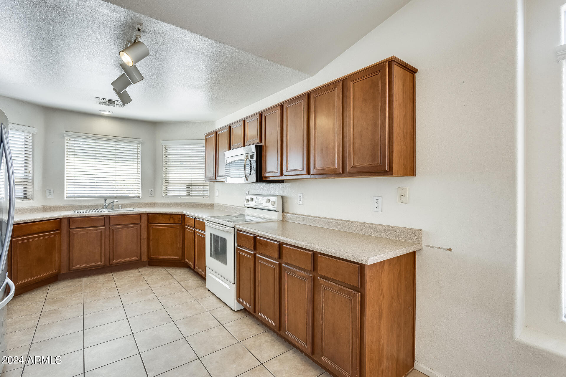 16672 West Rimrock Street Surprise, AZ 85388 - Photo 15 of 39