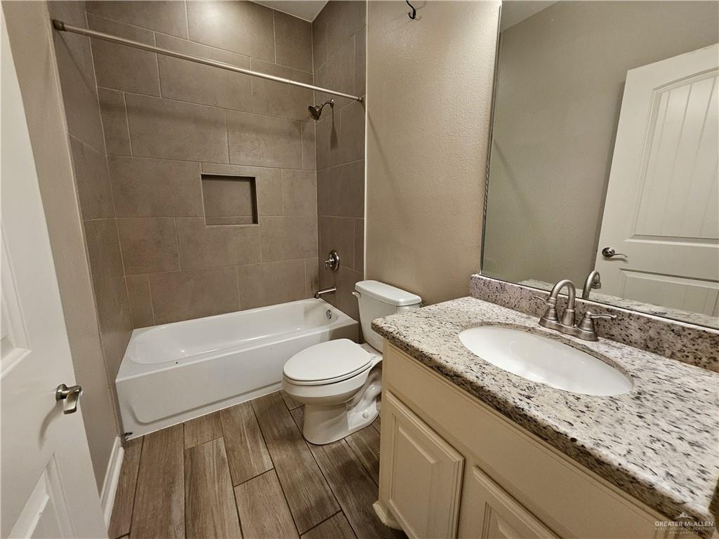 6317 Cascada Bnd Road McAllen, TX 78504 - Photo 7 of 11 Bathroom 2
