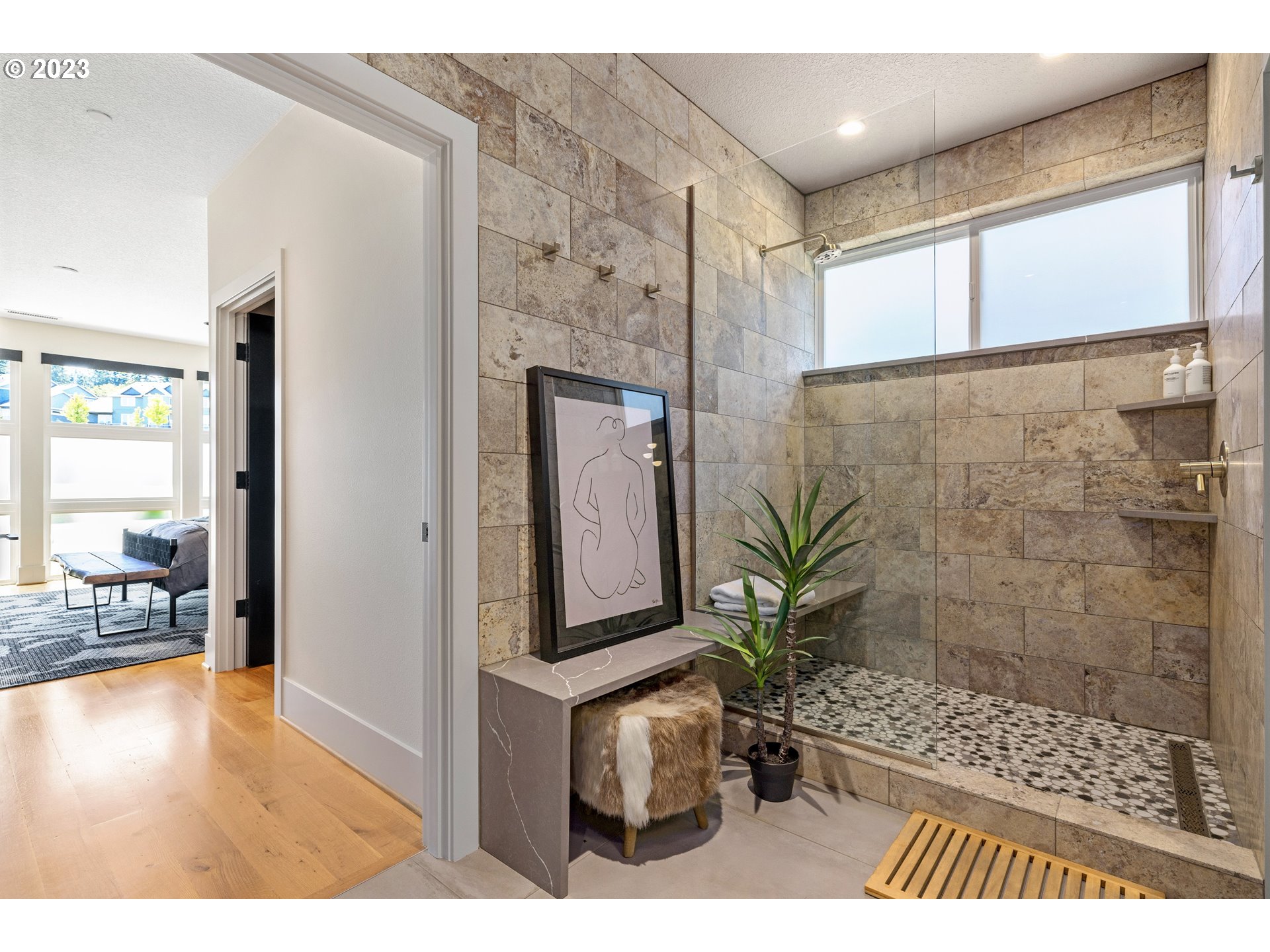3617 Northwest McMaster Drive Camas, WA 98607 - Photo 41 of 48 a view of entryway with wooden floor