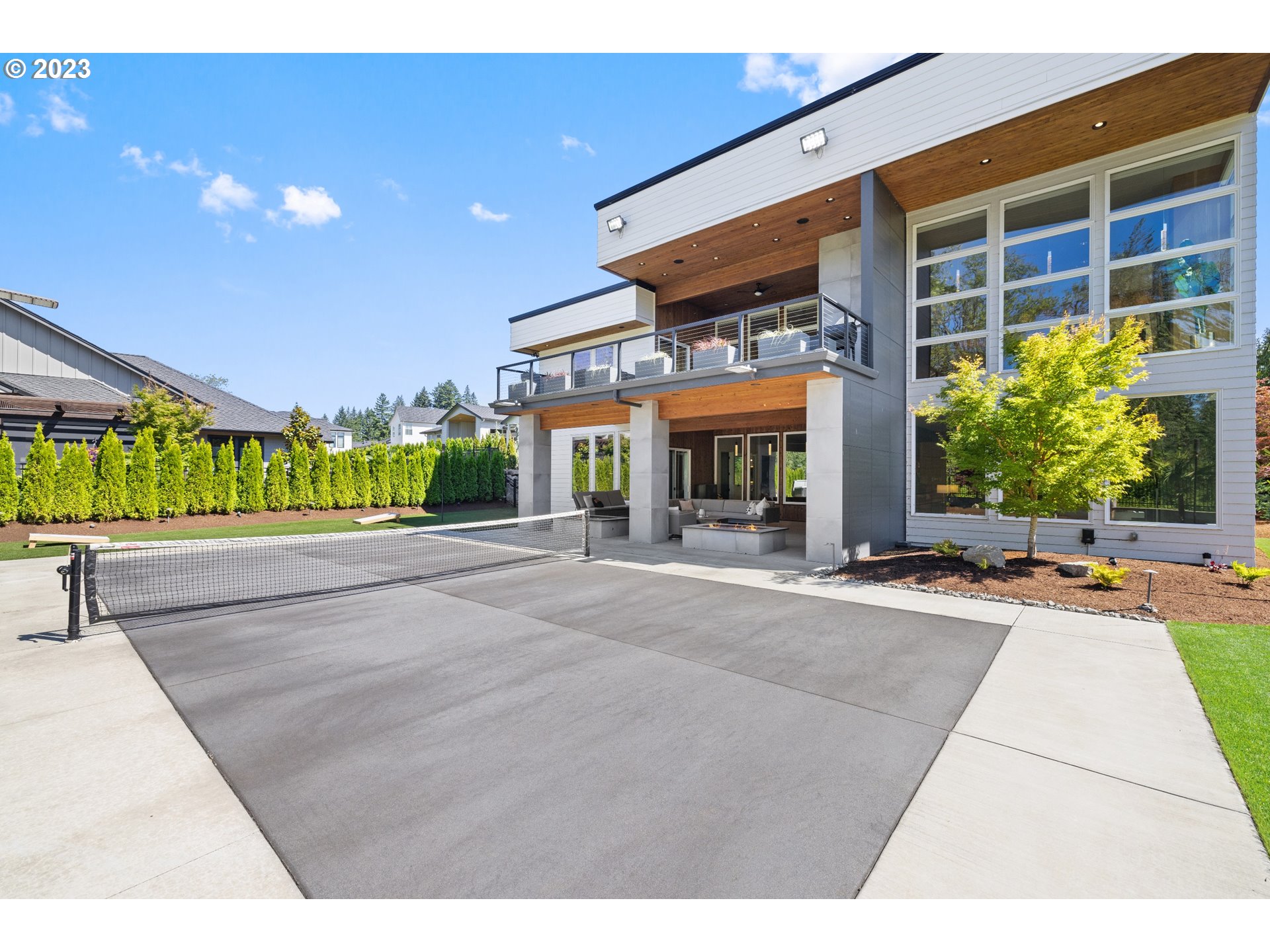3617 Northwest McMaster Drive Camas, WA 98607 - Photo 43 of 48 a view of a building with a garden