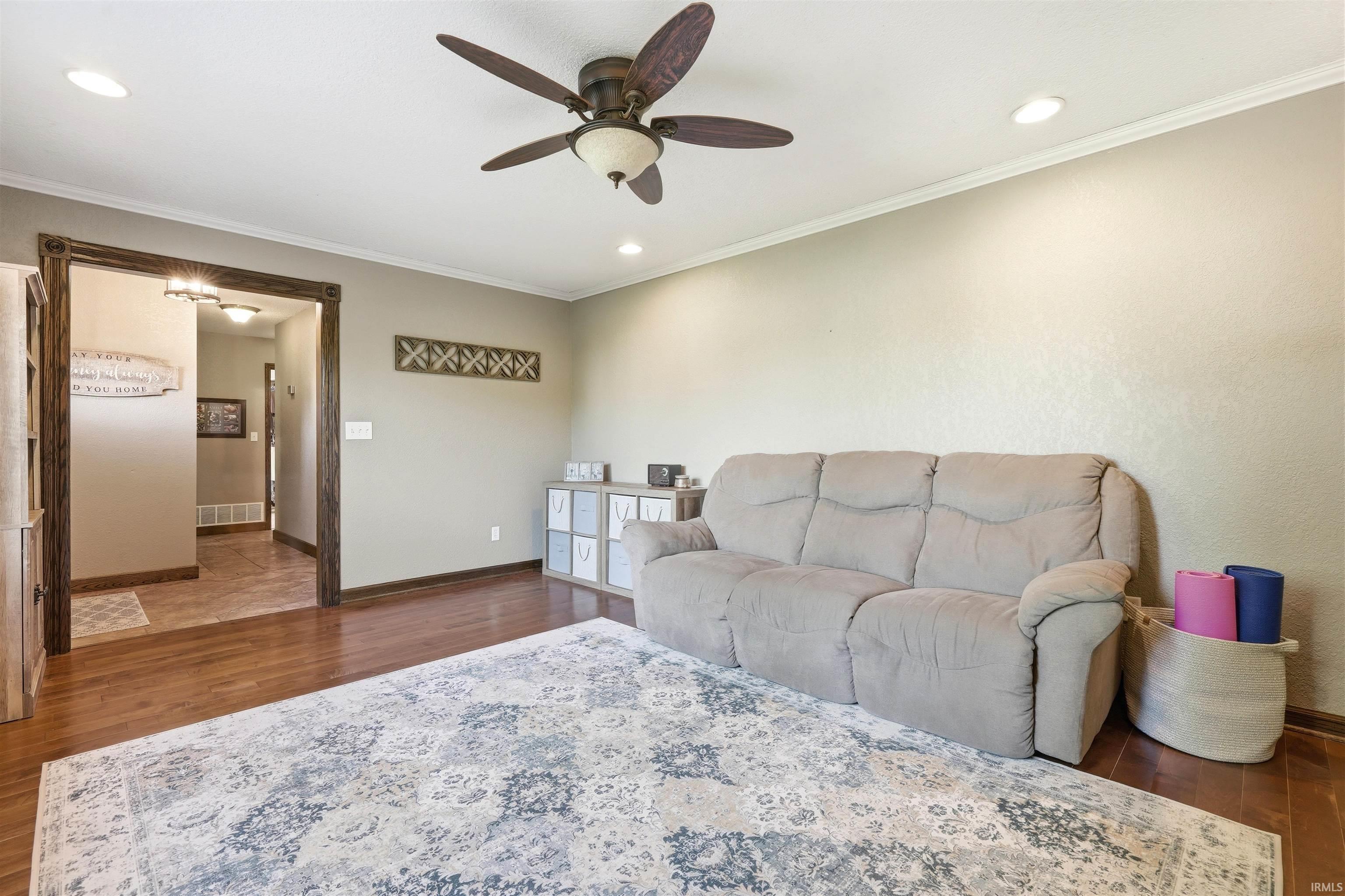 645 North Riley Street Kendallville, IN 46755 - Photo 6 of 34