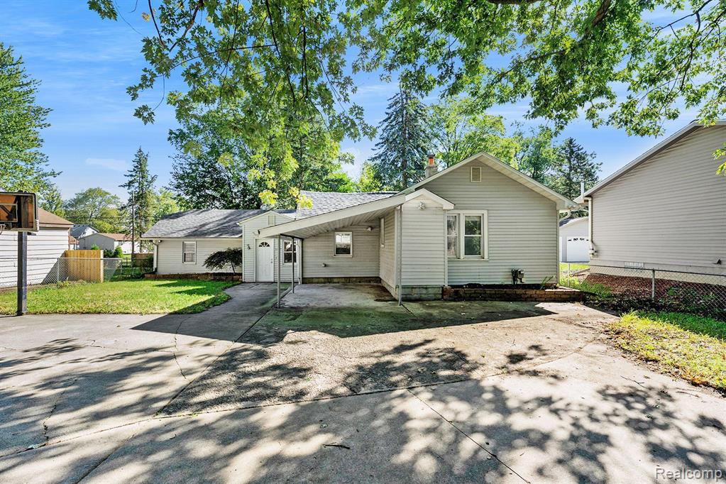 3067 South Adams Road Rochester, MI 48309 - Photo 4 of 33