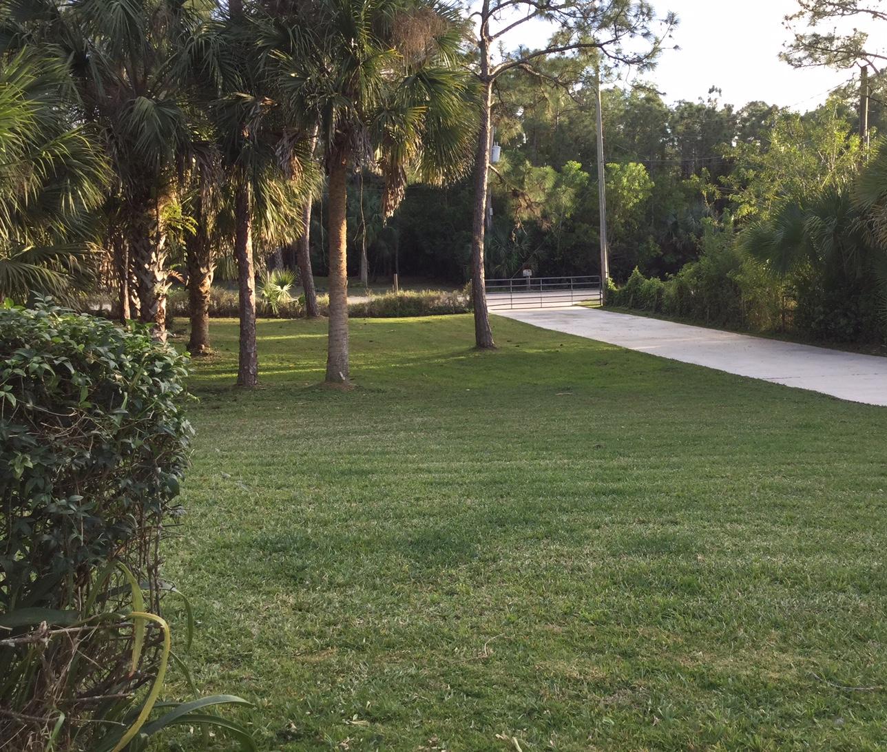 10421 Sandy Run Road Jupiter, FL 33478 - Photo 5 of 24 Front_gate