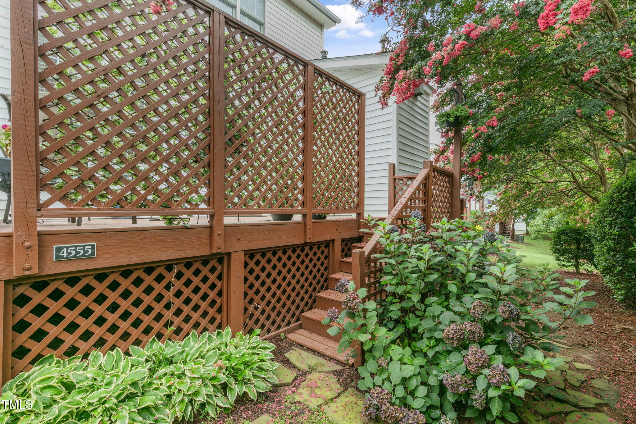 4555 Treerose Way Raleigh, NC 27606 - Photo 32 of 37