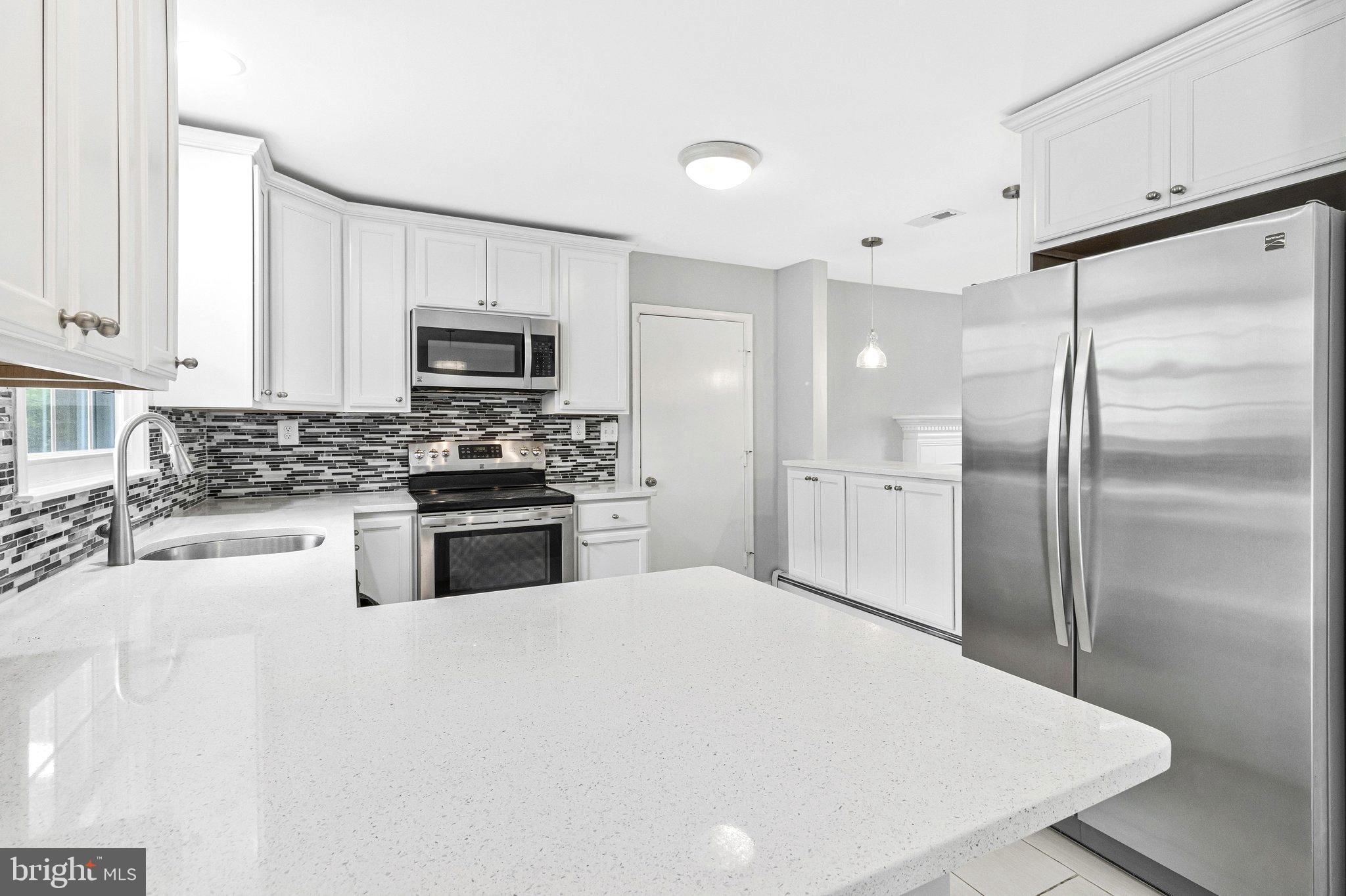 6450 Old Chesterbrook Road McLean, VA 22101 - Photo 12 of 46