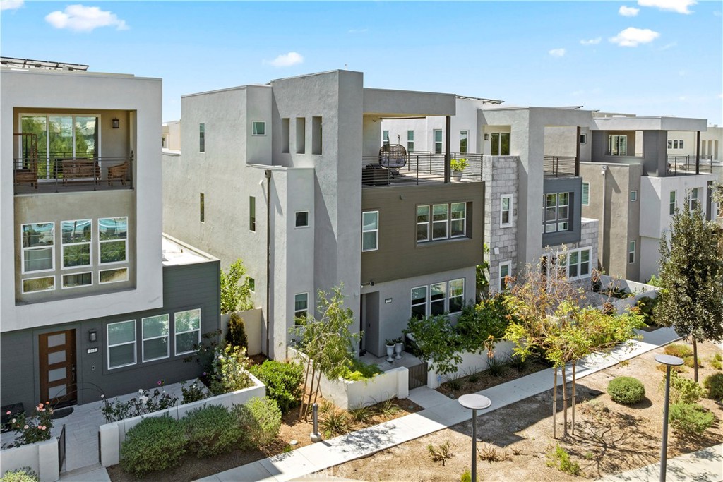 259 Chorus Irvine, CA 92618 - Photo 2 of 56