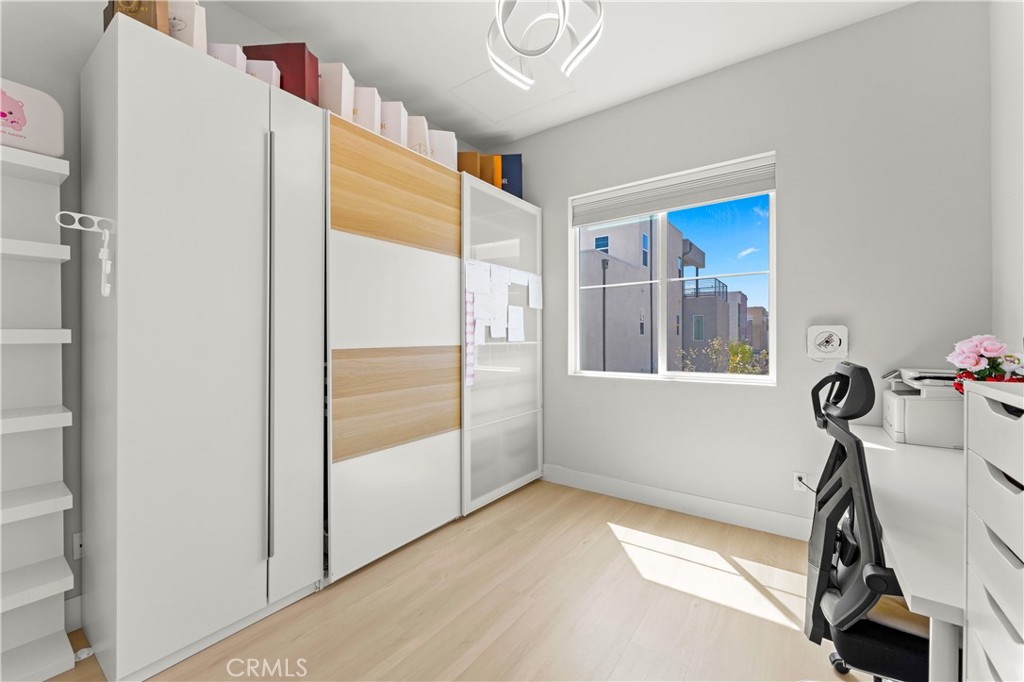 259 Chorus Irvine, CA 92618 - Photo 34 of 56 a view of a room with gym equipment