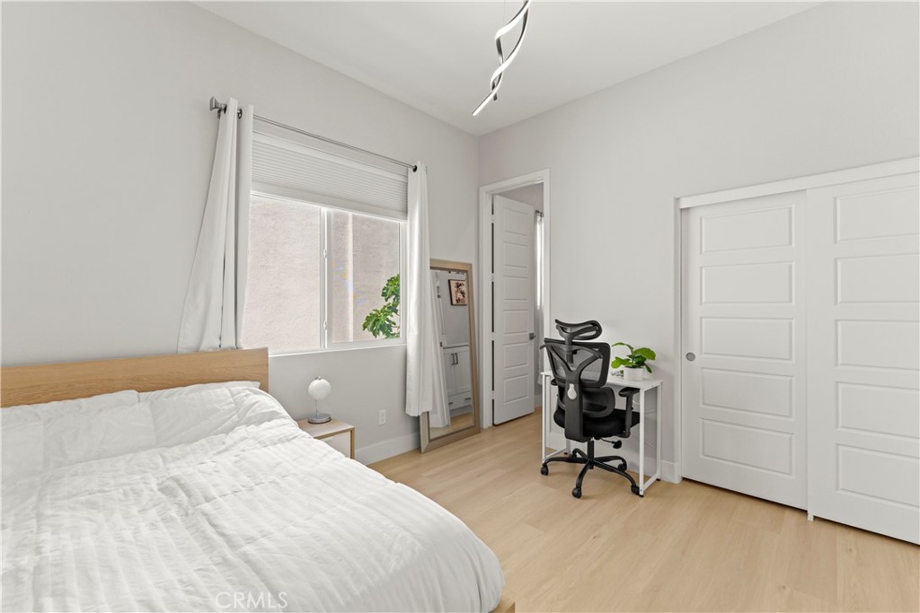 259 Chorus Irvine, CA 92618 - Photo 38 of 56 a bedroom with a workspace