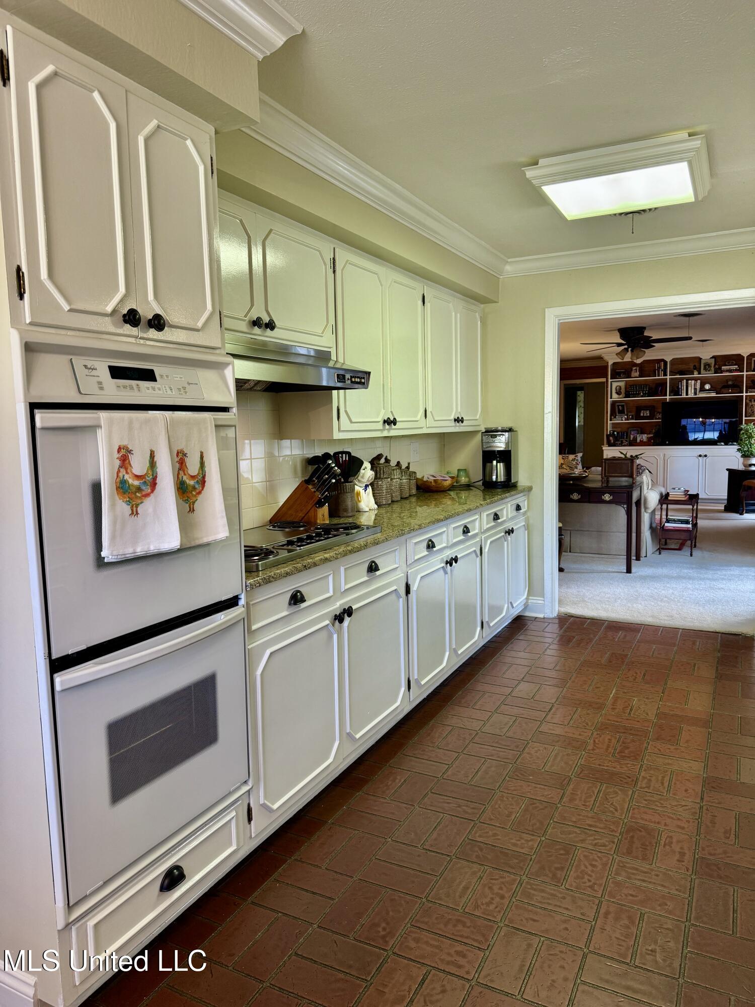 101 North Meadow Road Natchez, MS 39120 - Photo 22 of 57 IMG_4502