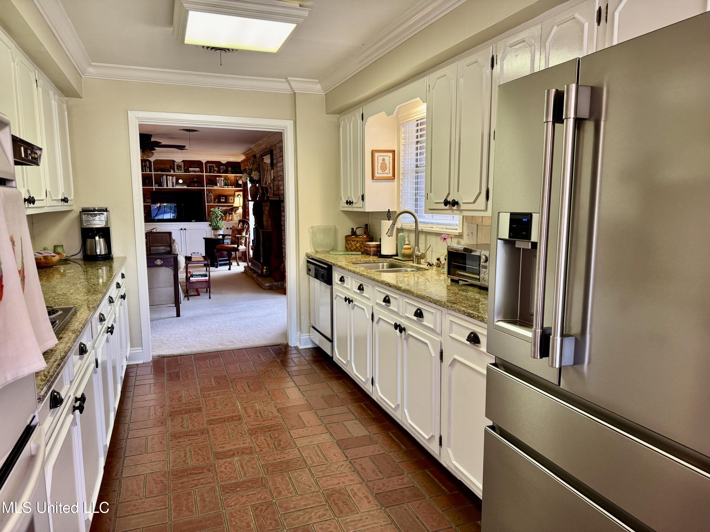 101 North Meadow Road Natchez, MS 39120 - Photo 23 of 57 IMG_4503