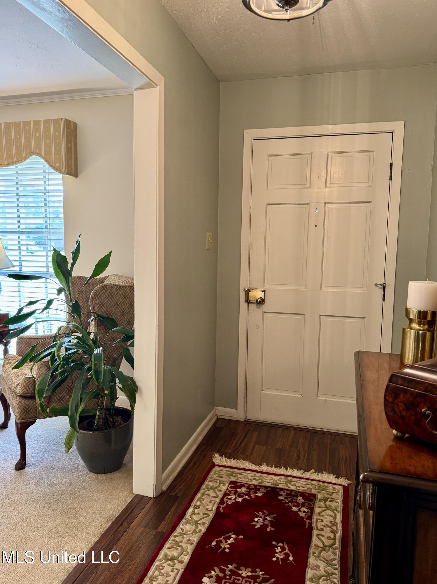 101 North Meadow Road Natchez, MS 39120 - Photo 4 of 57 IMG_4482