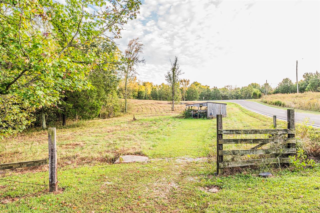 950 Riverside Benleo Road Bowling Green, KY 42101 - Photo 17 of 27 Gallery Image 17