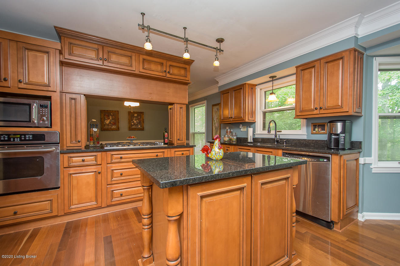 15011 Bircham Road Louisville, KY 40245 - Photo 25 of 79 Beautiful Dark Granite Countertops & Island