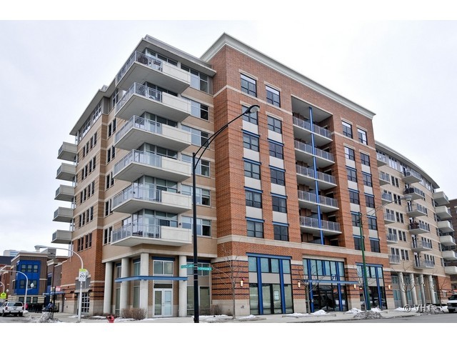 511 West Division Street, Unit 312 Chicago, IL 60610 - Photo 1 of 10 front view of a building