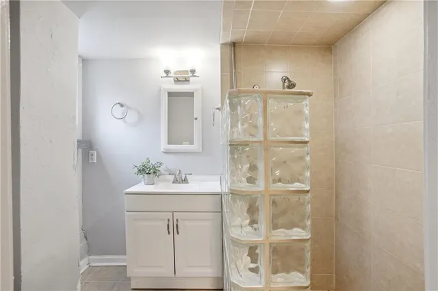 $1,950 | 940 North Carrollton Avenue, Unit A, New Orleans, LA 70119