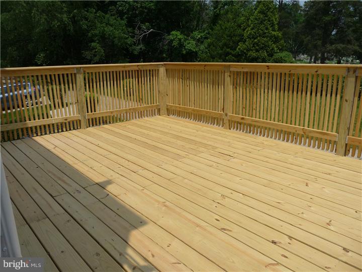 8413 Lynnewood Road Philadelphia, PA 19150 - Photo 8 of 18 Deck