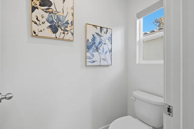 $999,000 | 121 Mountaintop Avenue, Hayward, CA 94544