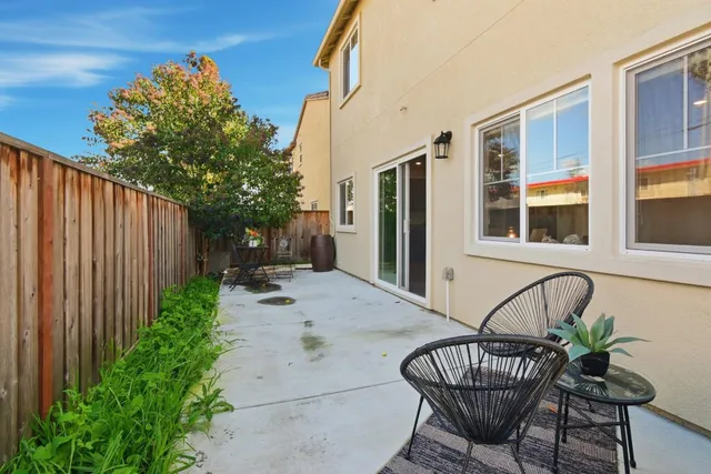 $999,000 | 121 Mountaintop Avenue, Hayward, CA 94544