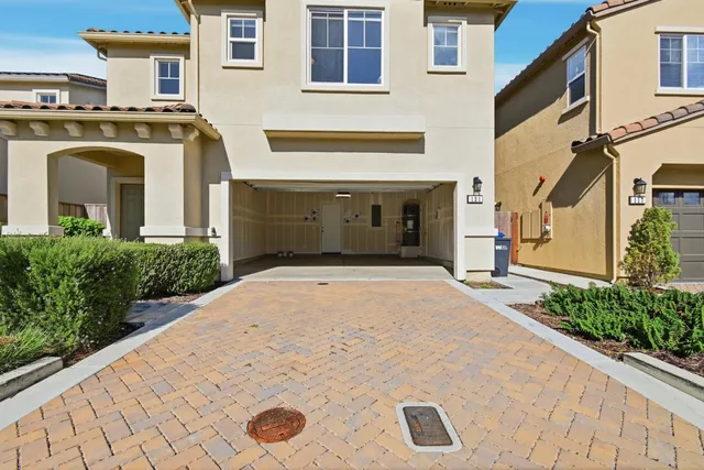 $999,000 | 121 Mountaintop Avenue, Hayward, CA 94544