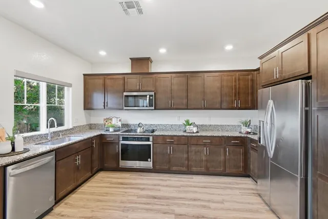 $999,000 | 121 Mountaintop Avenue, Hayward, CA 94544