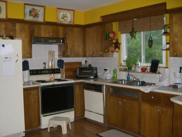 660 Dalton Division Road Pittsfield, MA 01201 - Photo 5 of 11 Kitchen
