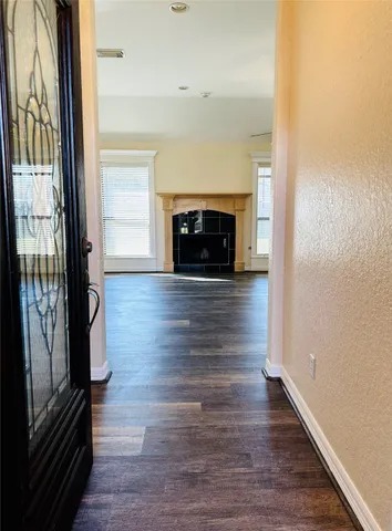 $2,150 | 117 Corkwood Street, Lake Jackson, TX 77566