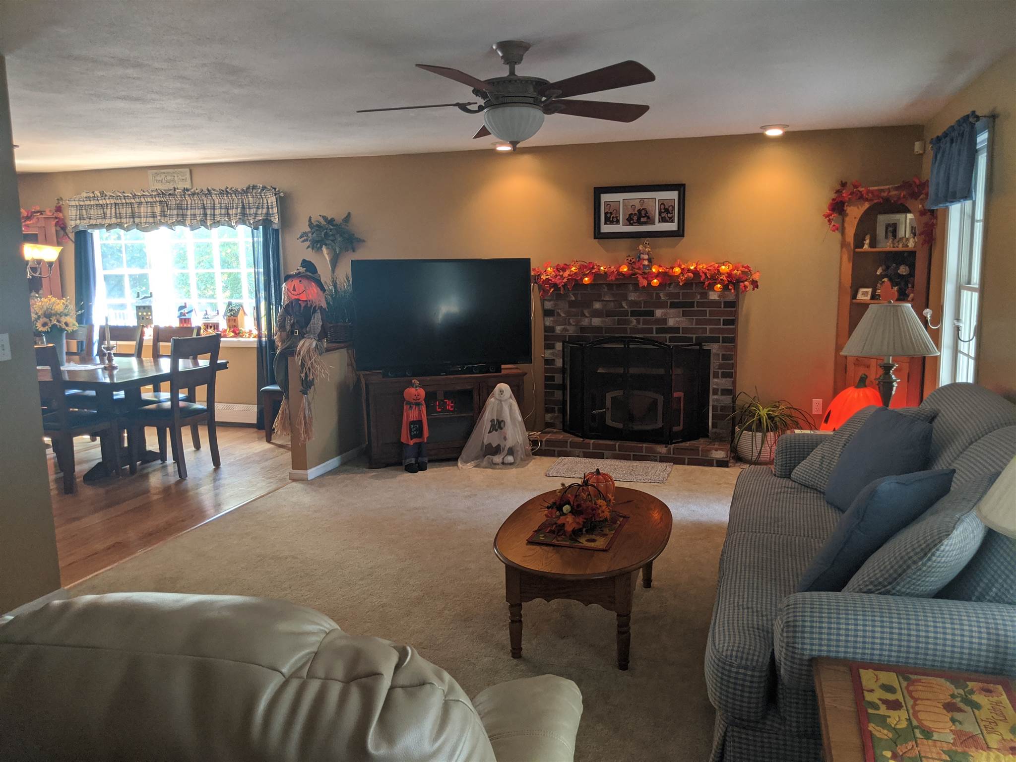 216 Sherburne Road Pelham, NH 03076 - Photo 9 of 19 Gallery Image 9