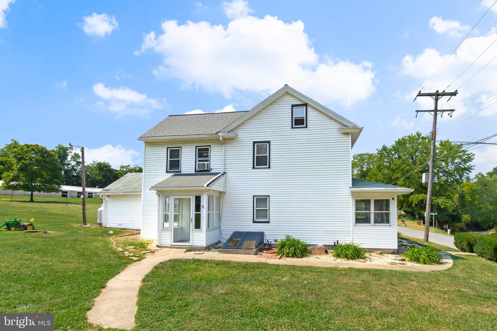 732 Stackstown Road Bainbridge, PA 17502 - Photo 5 of 40