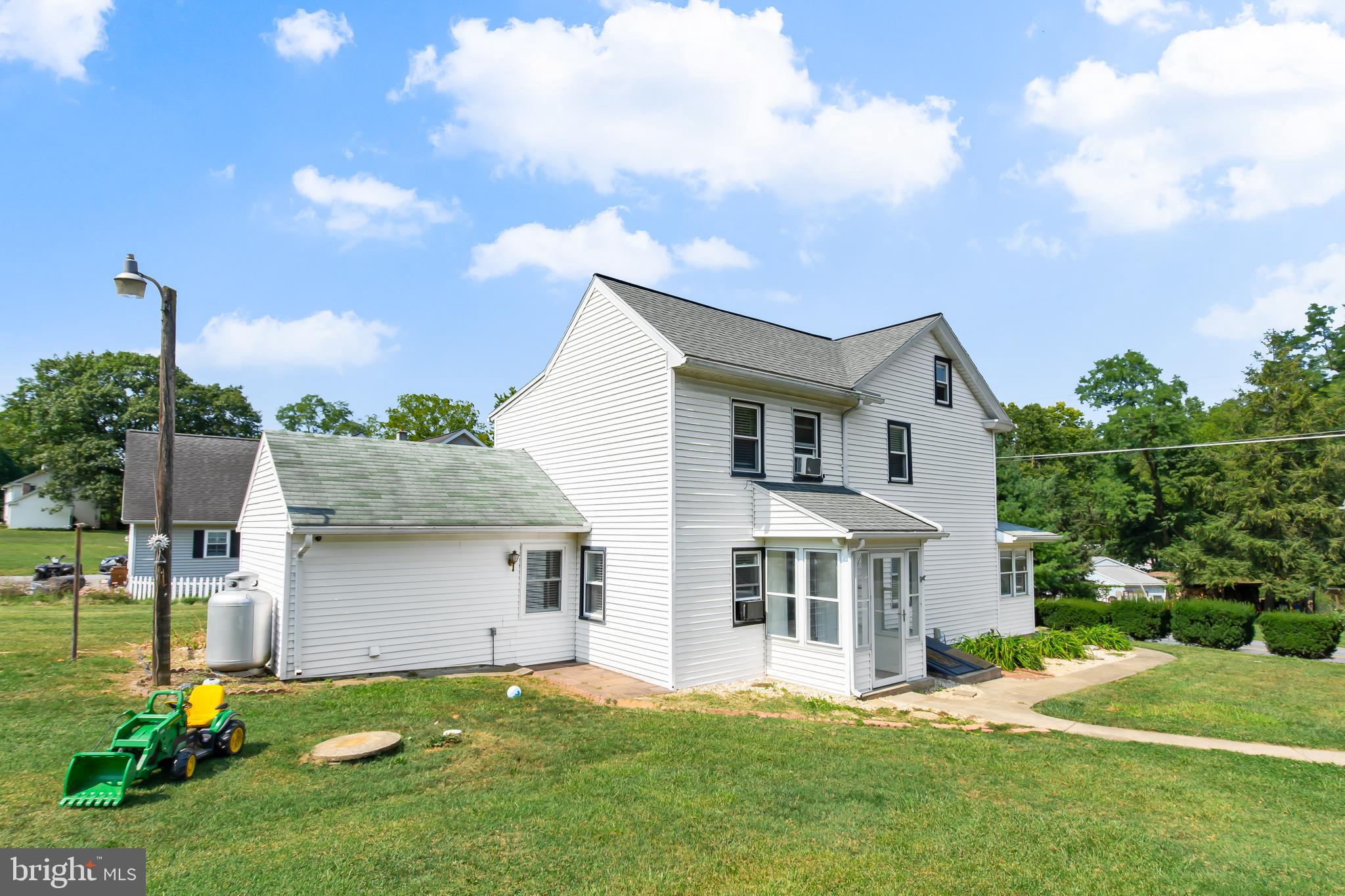 732 Stackstown Road Bainbridge, PA 17502 - Photo 6 of 40