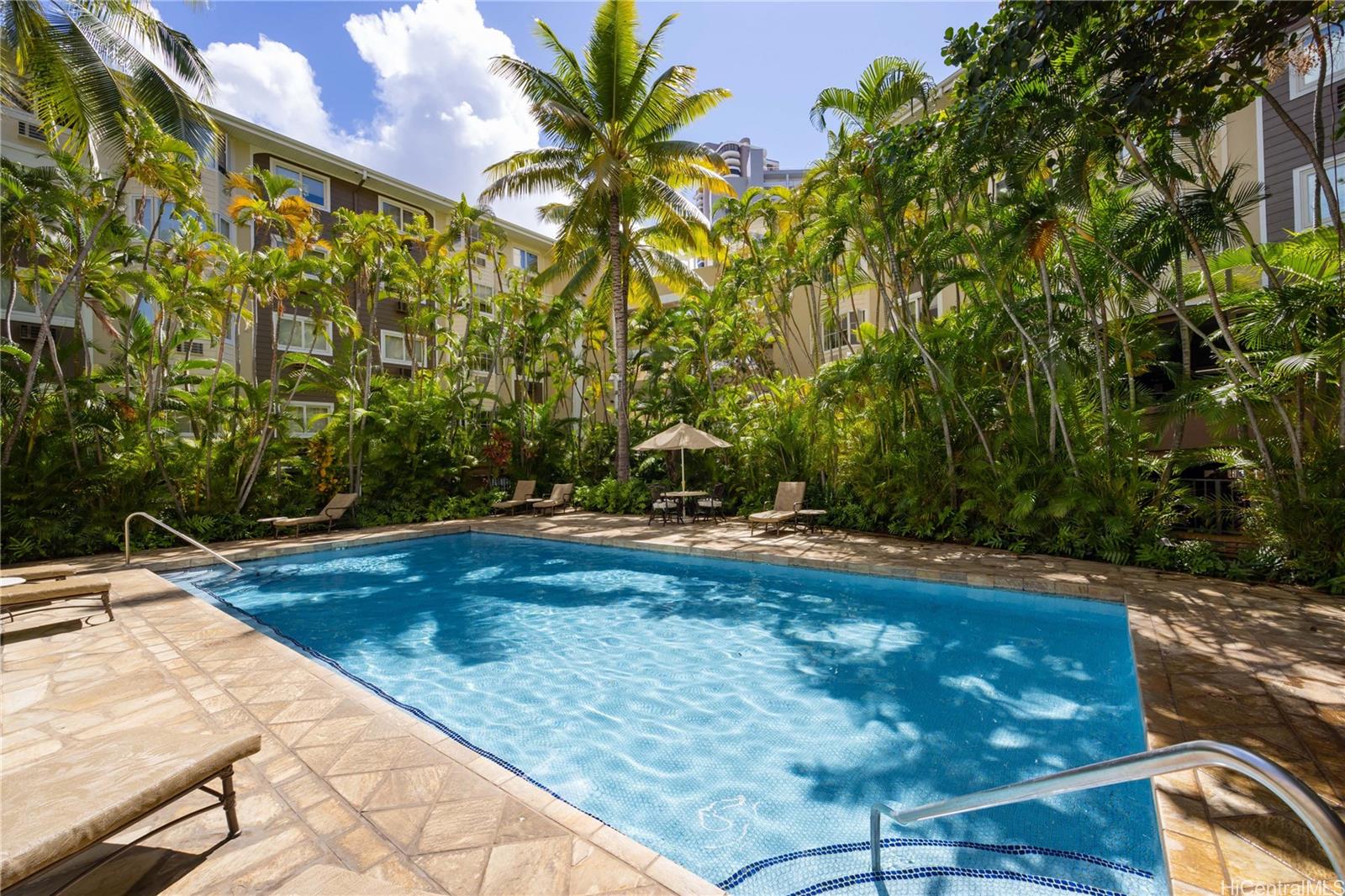 343 Hobron Lane, Unit 3901 Honolulu, HI 96815 - Photo 21 of 25 a view of a backyard