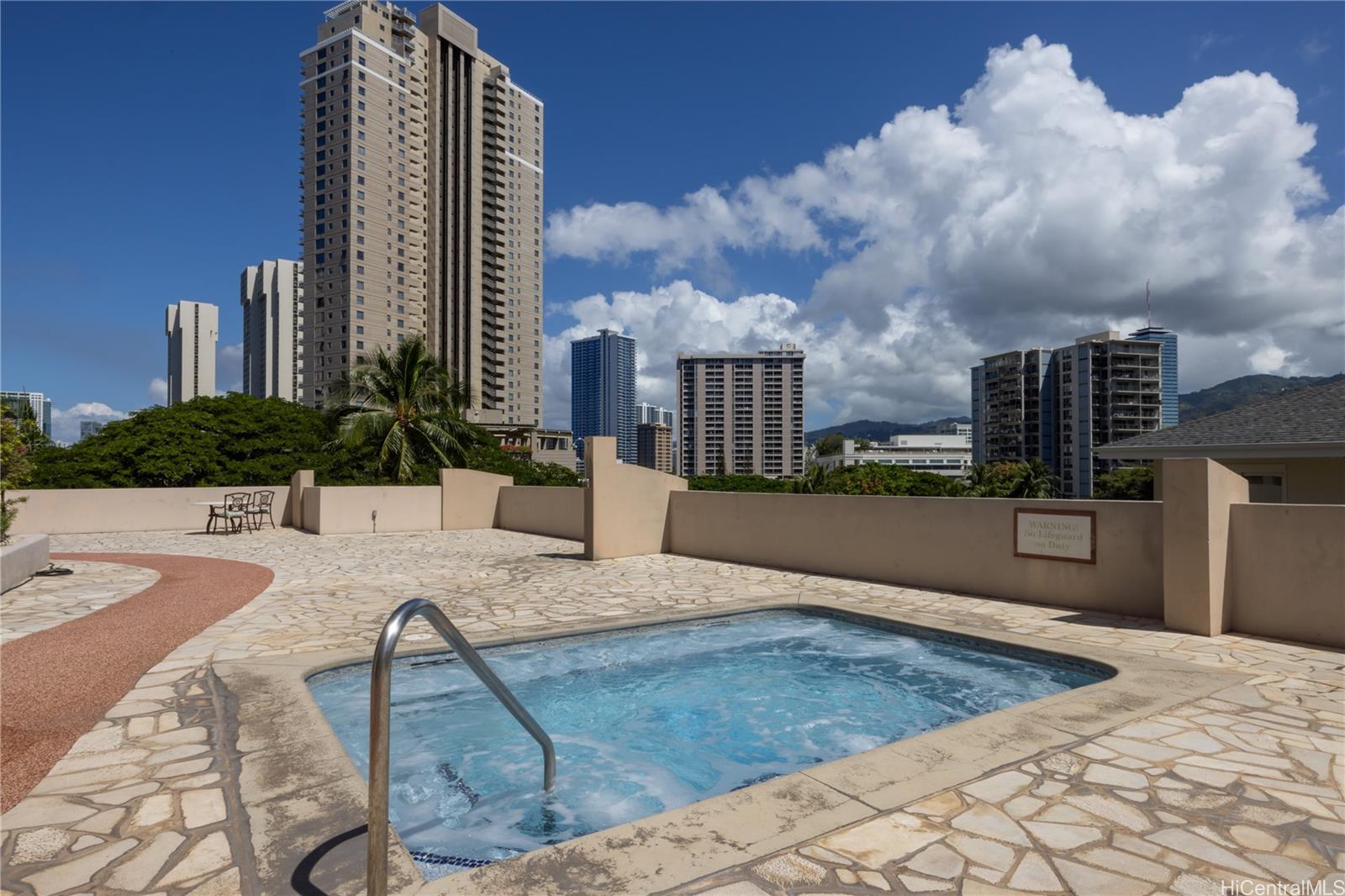 343 Hobron Lane, Unit 3901 Honolulu, HI 96815 - Photo 23 of 25 a view of a terrace