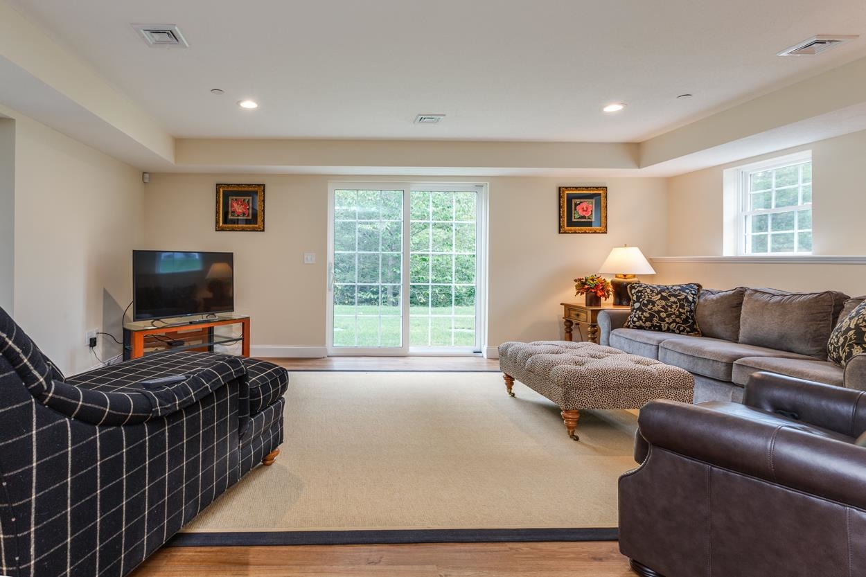 10 Springfield Drive East Hampstead, NH 03826 - Photo 22 of 40