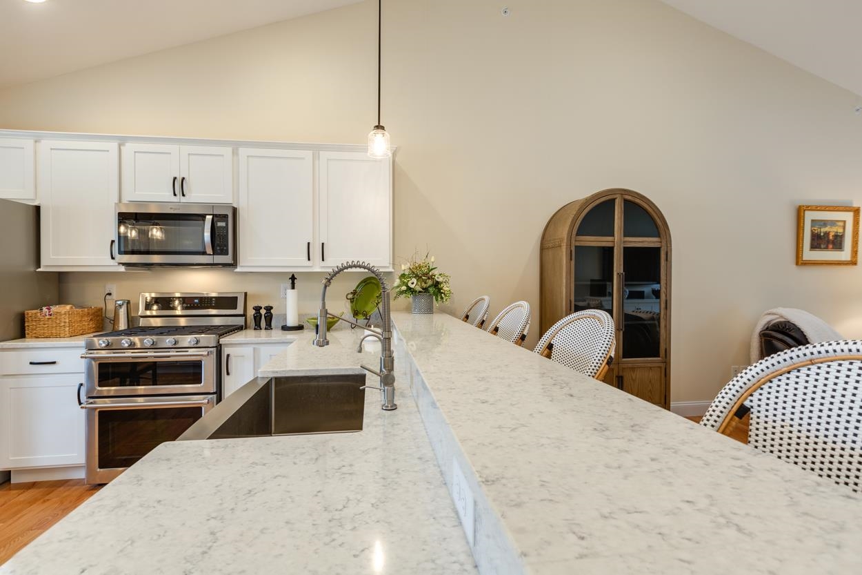 10 Springfield Drive East Hampstead, NH 03826 - Photo 4 of 40