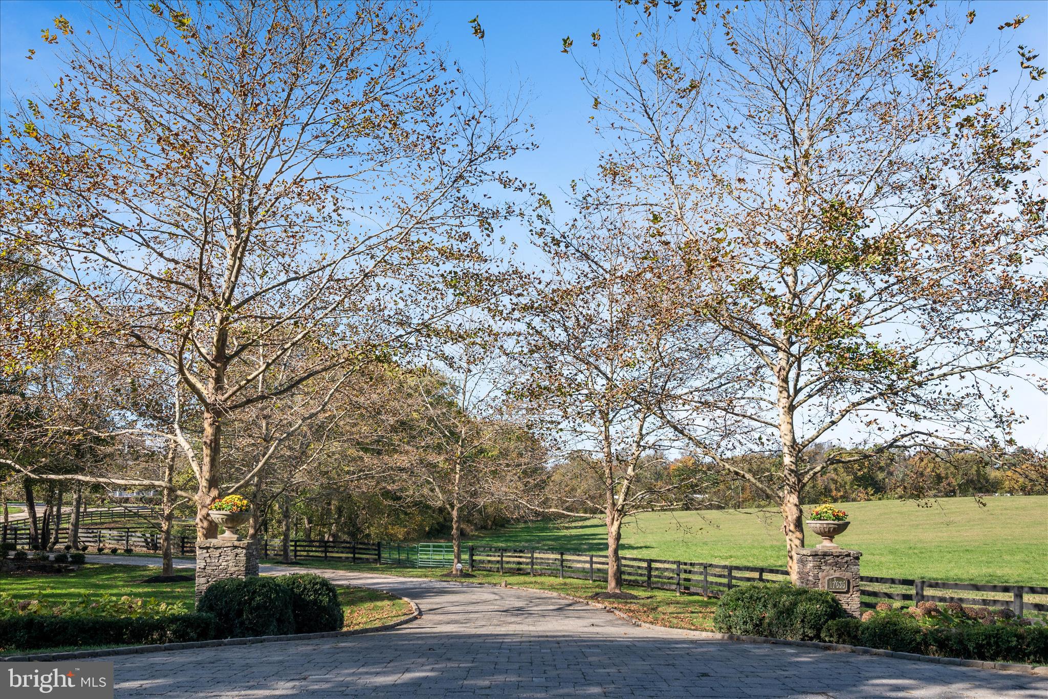 17635 Harmony Church Road Hamilton, VA 20158 - Photo 17 of 108 Paver laid driveway entrance