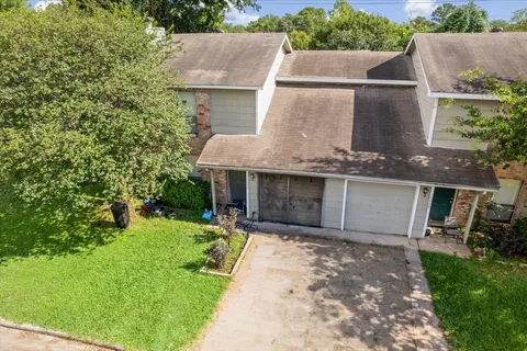 $339,900 | 10028 Spring Pl Drive, Houston, TX 77070