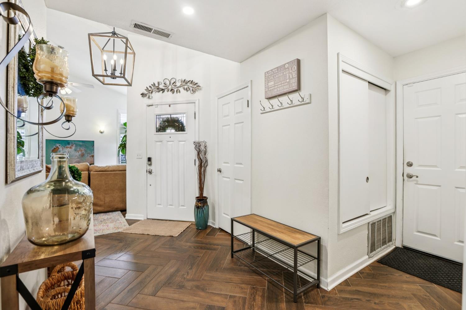 1890 Spring Valley Way Tracy, CA 95377 - Photo 3 of 35