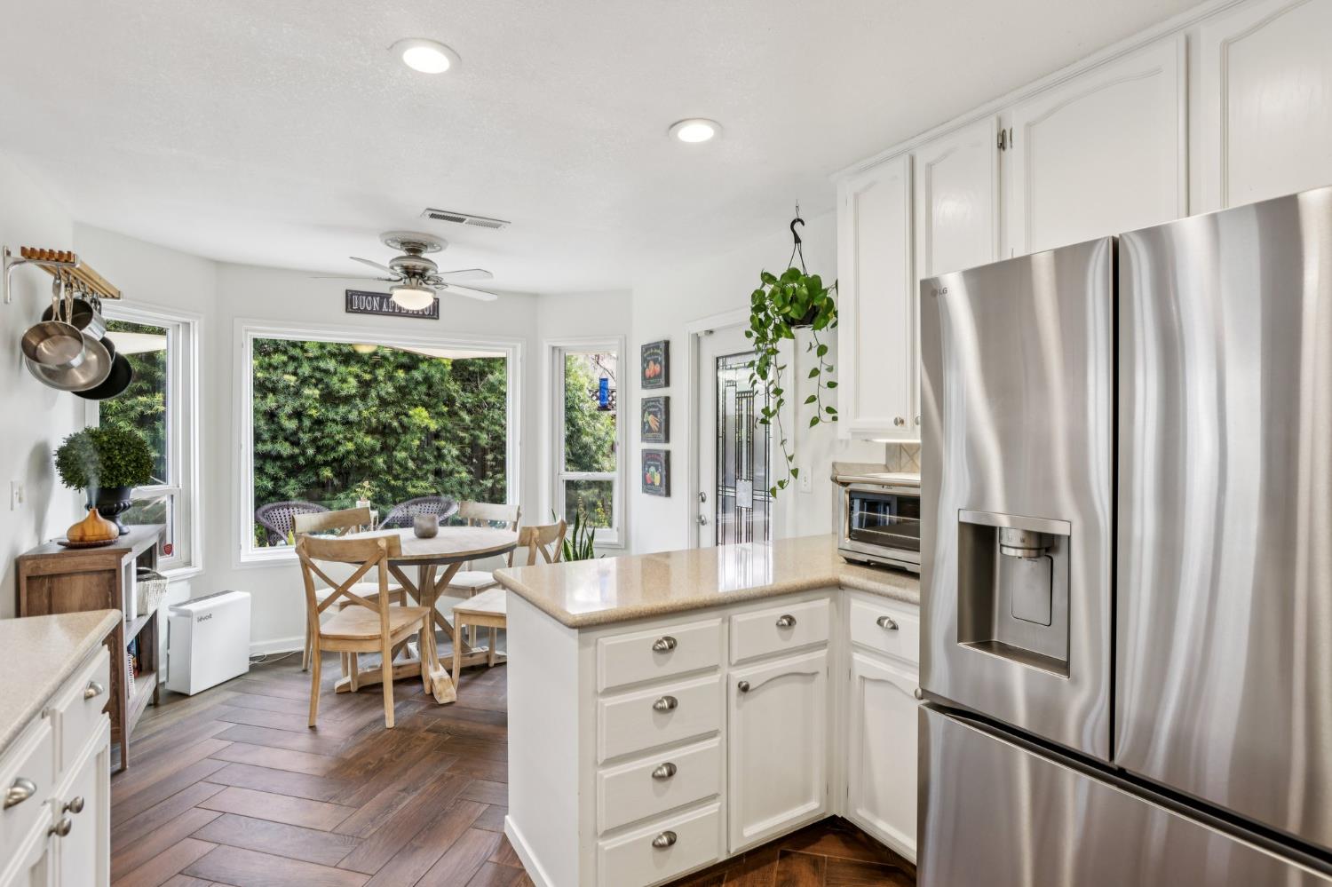 1890 Spring Valley Way Tracy, CA 95377 - Photo 8 of 35