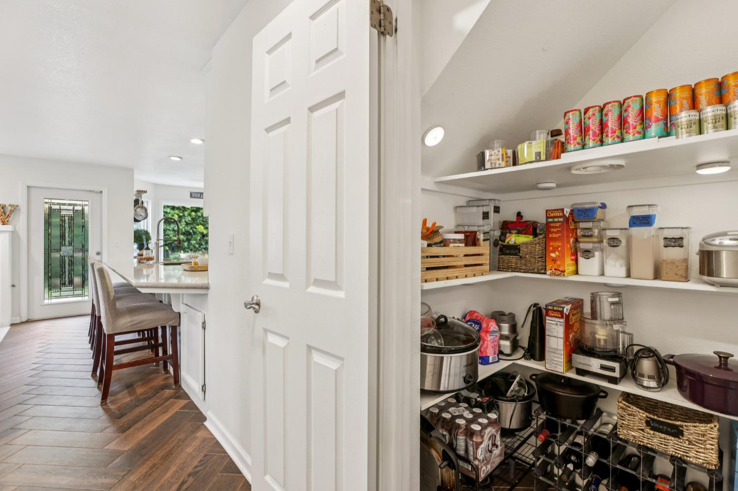 1890 Spring Valley Way Tracy, CA 95377 - Photo 10 of 35