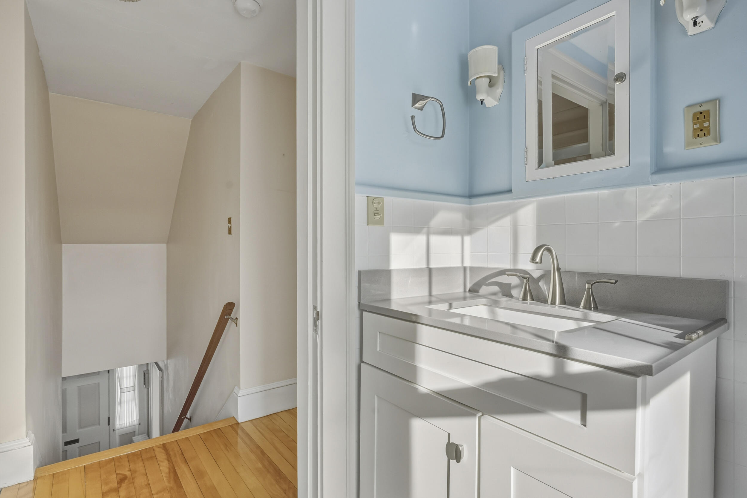 28 Clifford Street South Portland, ME 04106 - Photo 28 of 50 44_28clifford-70