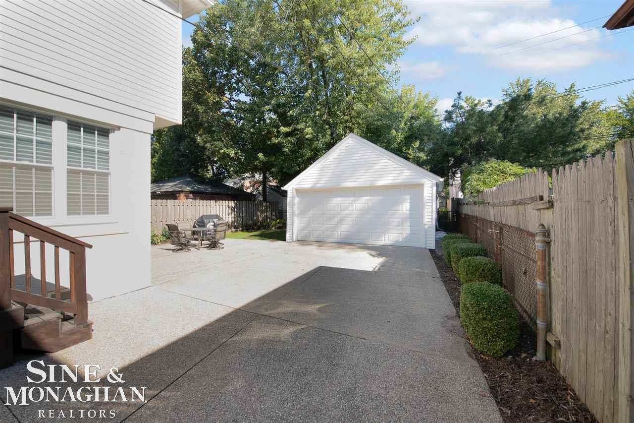 326 Merriweather Road Grosse Pointe Farms, MI 48236 - Photo 33 of 41