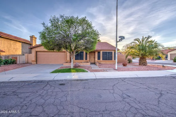 $595,000 | 14844 South 27th Way, Phoenix, AZ 85048
