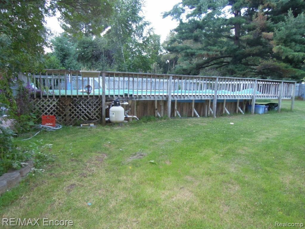 1470 Merry Road Waterford, MI 48328 - Photo 41 of 63 DSCN8797.jpg