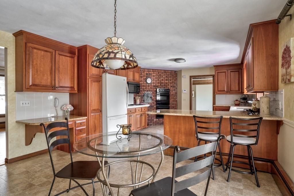 563 Glendale Road Hampden, MA 01036 - Photo 3 of 29 Gallery Image 3