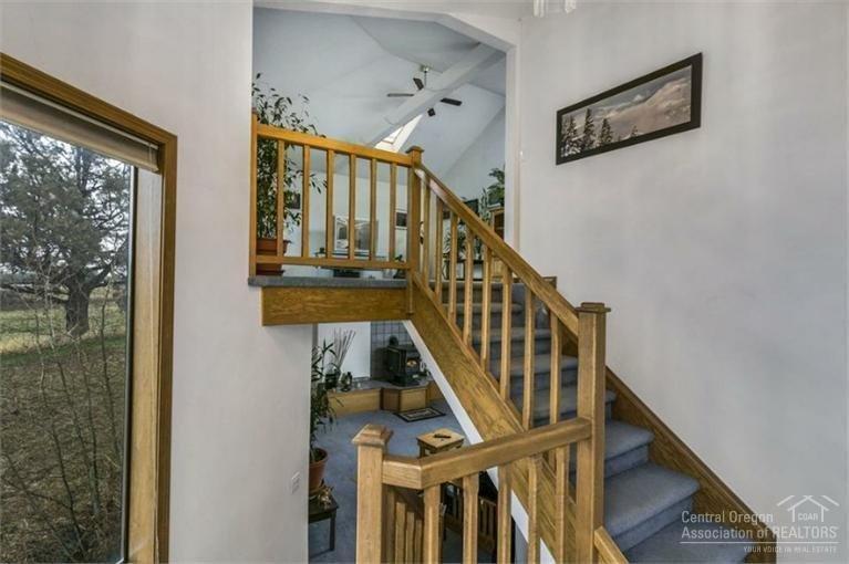 21645 Northeast Butler Market Road Bend, OR 97701 - Photo 4 of 13 a view of entryway