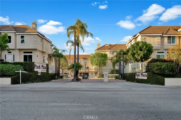 $1,049,000 | 2825 Plaza Del Amo, Torrance, CA 90503