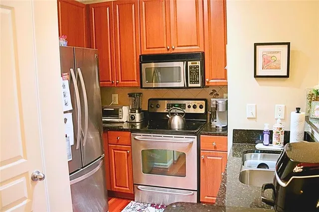 $2,100 | 10 Perimeter Summit Boulevard, Unit 4136, Brookhaven, GA 30319