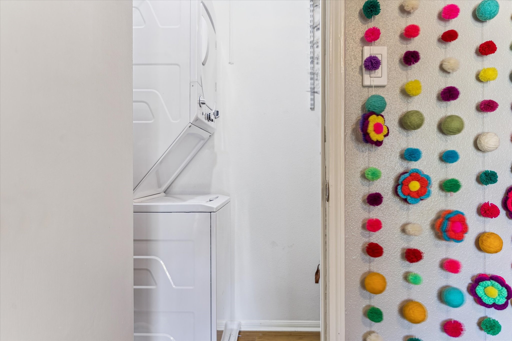6465 Bayou Glen Road Houston, TX 77057 - Photo 13 of 15 a bathroom with a sink and mirror