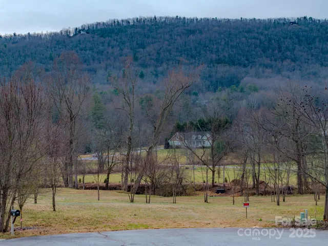 a view of outdoor space with city view