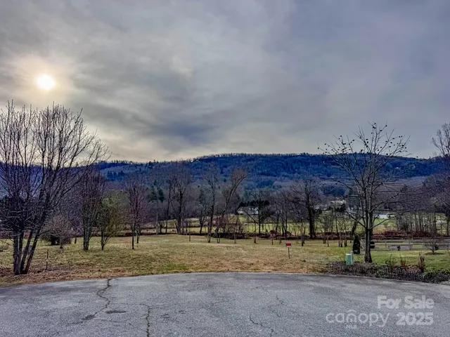 $172,000 | 0 Walnut Valley Lane, Unit 5, Hendersonville, NC 28739